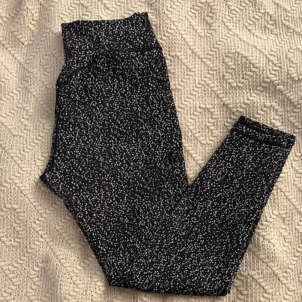BuffBunny Black and White Speckled Leggings